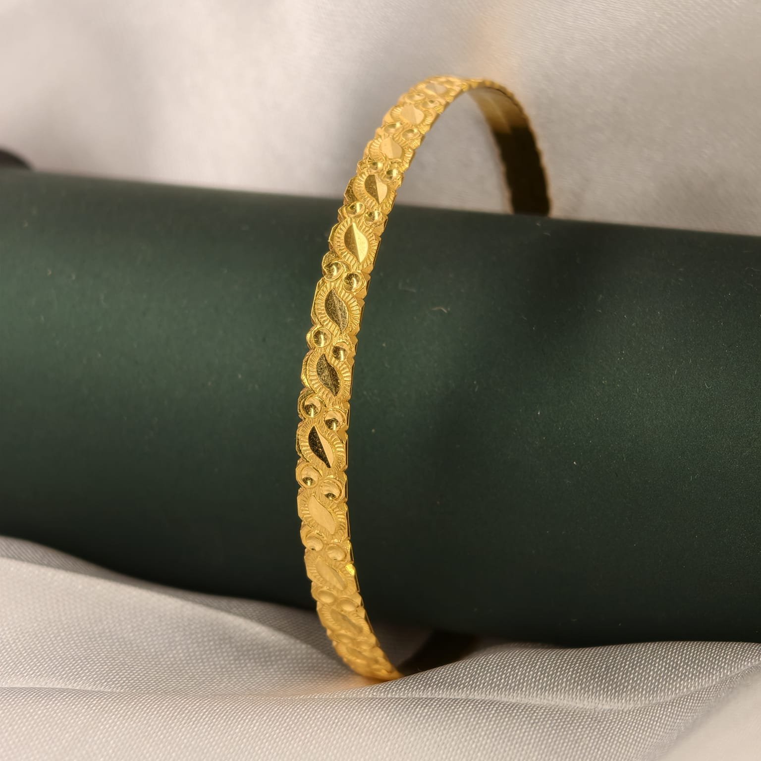 Petal Luxe Bangle